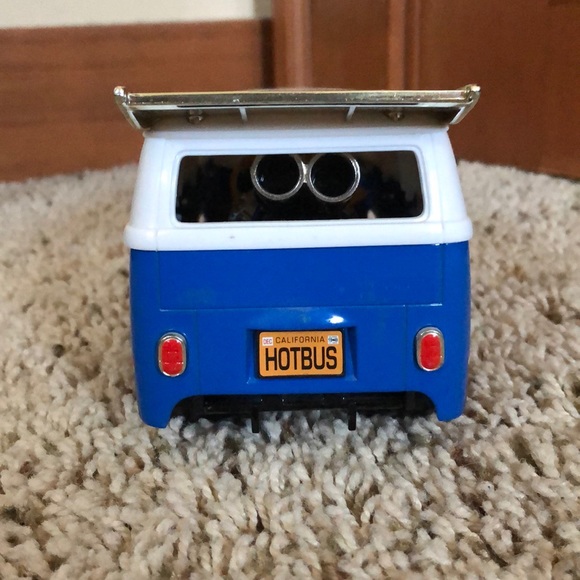 Hot wheels Racing VW Bus/Van - Picture 5 of 6